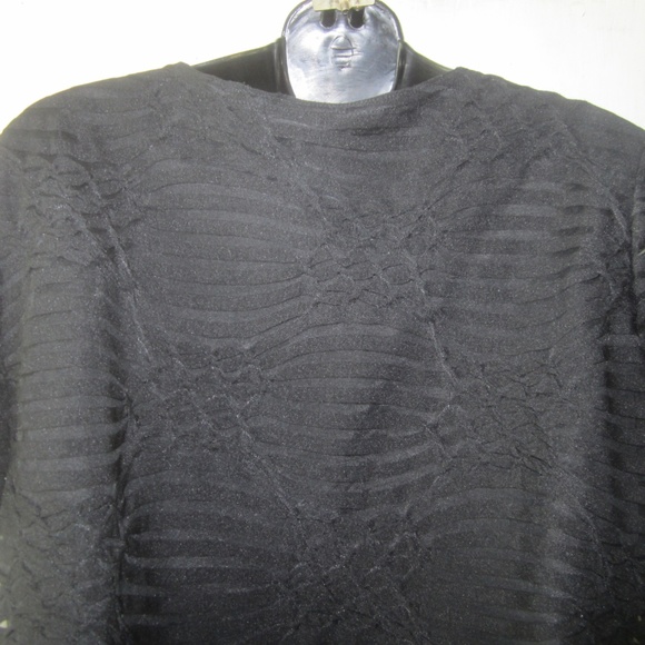 Zacks Black Top - Two Layered - Picture 4 of 5